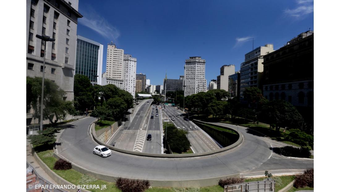 Escolas de São Paulo reabrem com pouca adesão dos estudantes