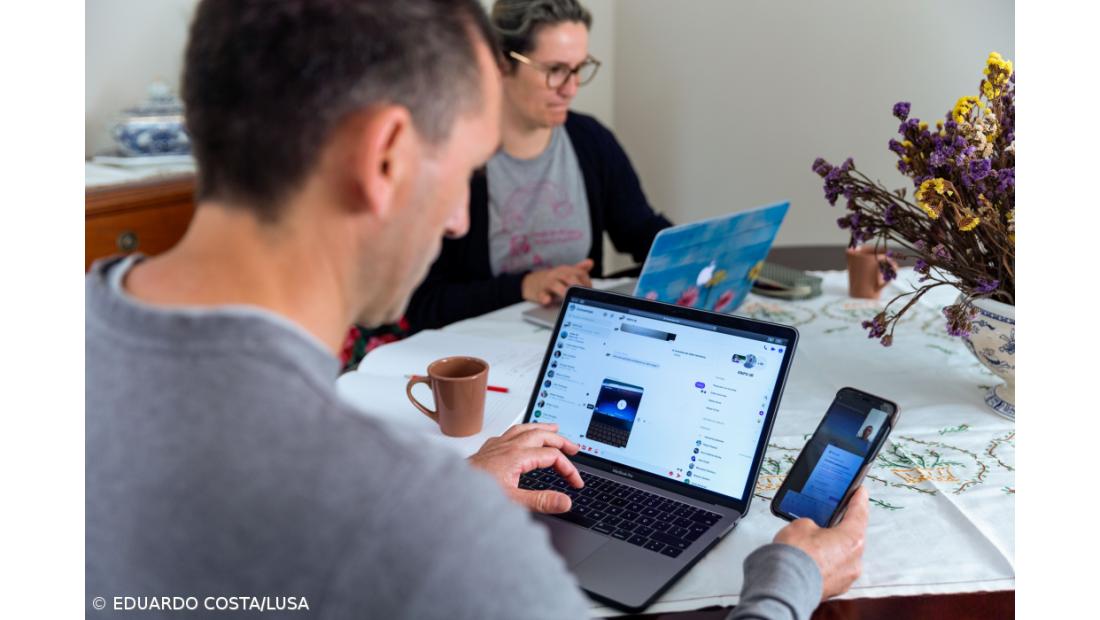 Pais e professores em São Miguel tentam ainda adaptar-se ao ensino digital – Imagem 2