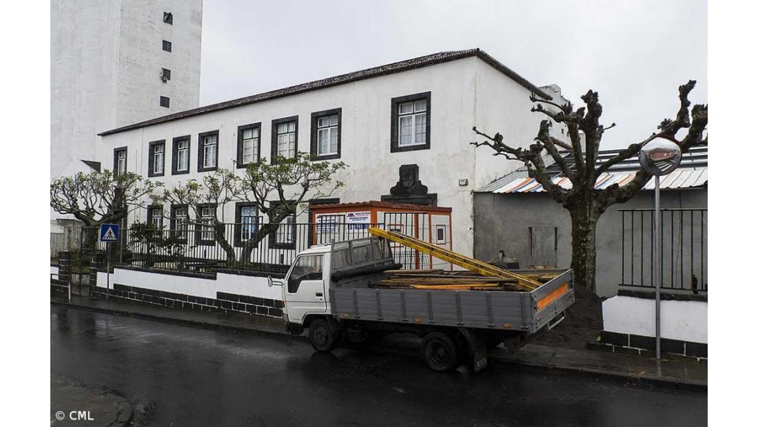 Construção de alpendre na EBI/JI Prof. Octávio Gomes Filipe – Imagem 2