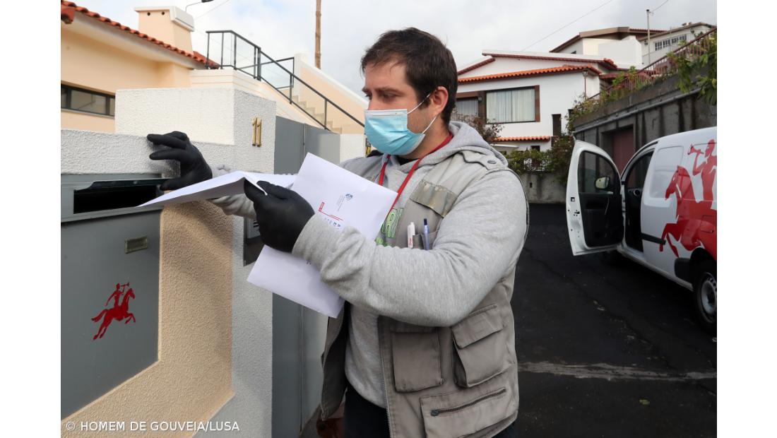 Atividades com contacto com público obrigadas a usar máscaras na Madeira