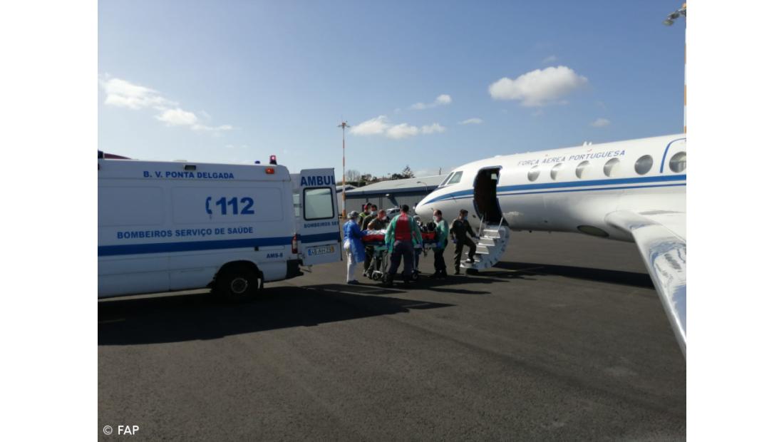 Falcon 50 realiza o transporte médico de dois doentes 
