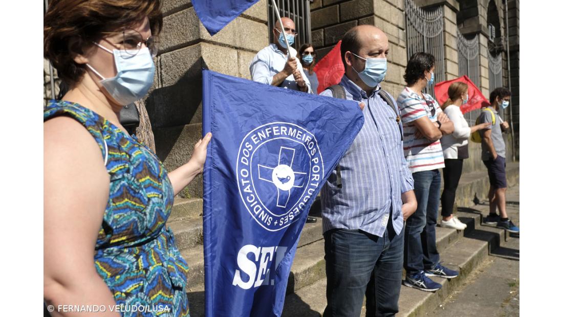 Greve dos enfermeiros com adesão de 65% 