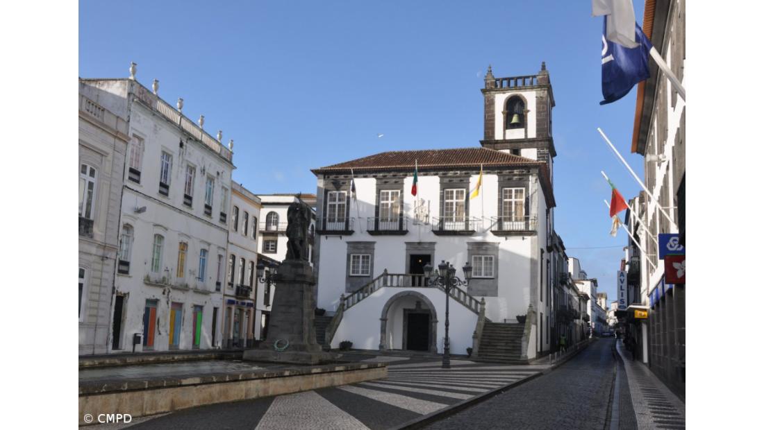 Câmara de Ponta Delgada suspende programação de Natal 