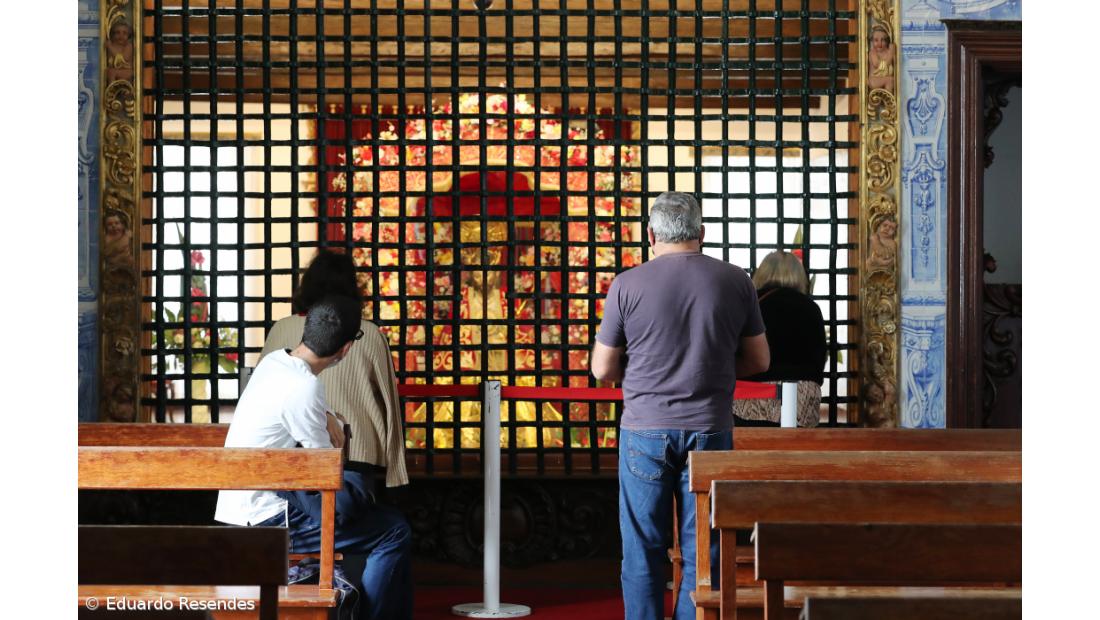 Santuário reabre com imagem do Santo Cristo mais perto das pessoas – Imagem 9