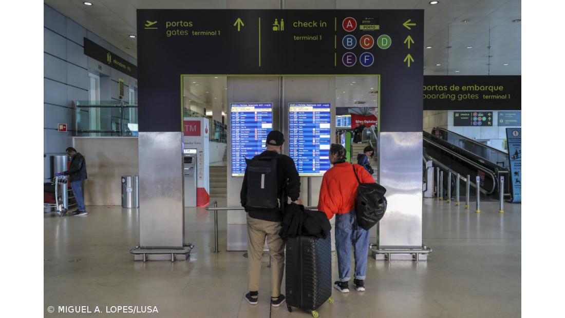 Regras para quem viaja de avião em vigor a partir da meia-noite de sábado