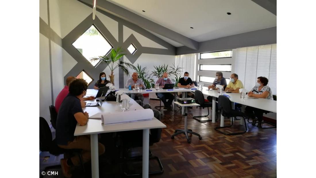 Câmara da Horta prepara projeto de intervenção na zona balnear de Almoxarife