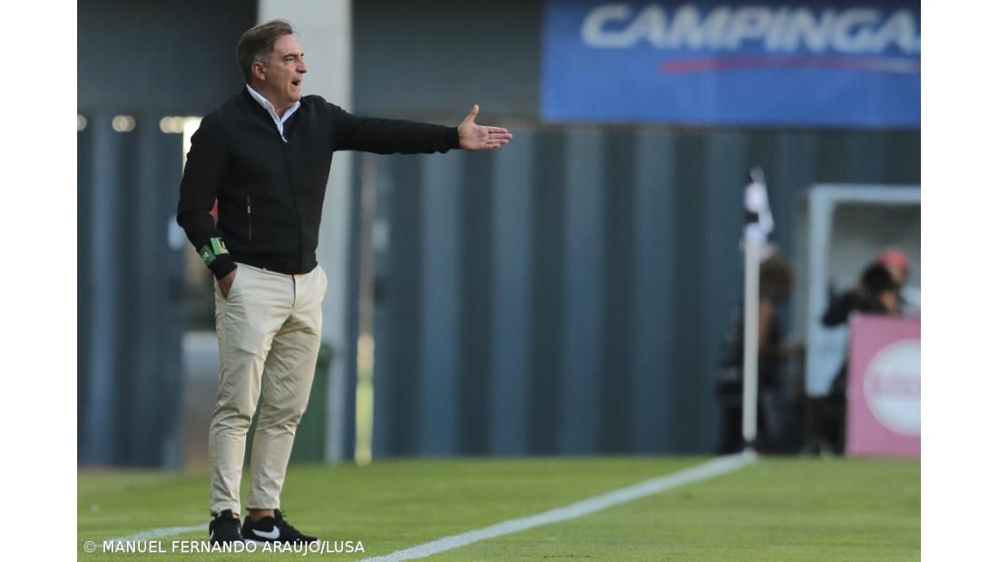 Sporting de Braga oficializa Carlos Carvalhal por duas épocas