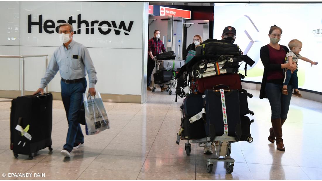 Estudo contesta cálculos do Governo britânico para manter quarentena a turistas