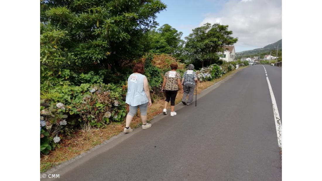 Idosos da Madalena unidos na Luta Contra o Cancro