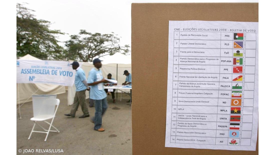Votação em Angola arranca com relatos de atrasos