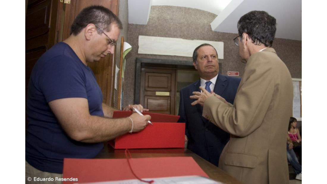 César critica autarcas do PSD/A candidatos às eleições