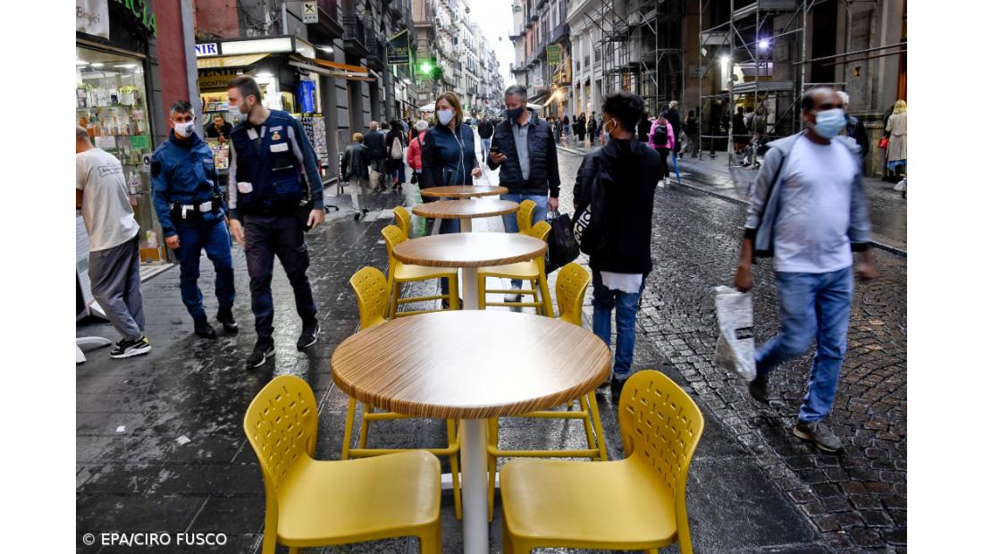 Itália alarga teletrabalho e restringe funcionamento de restaurantes