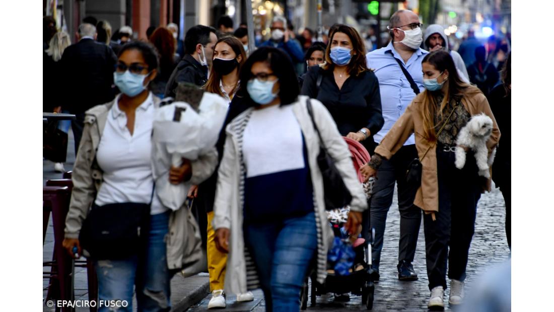 Parlamento aprova uso obrigatório de máscaras na rua 