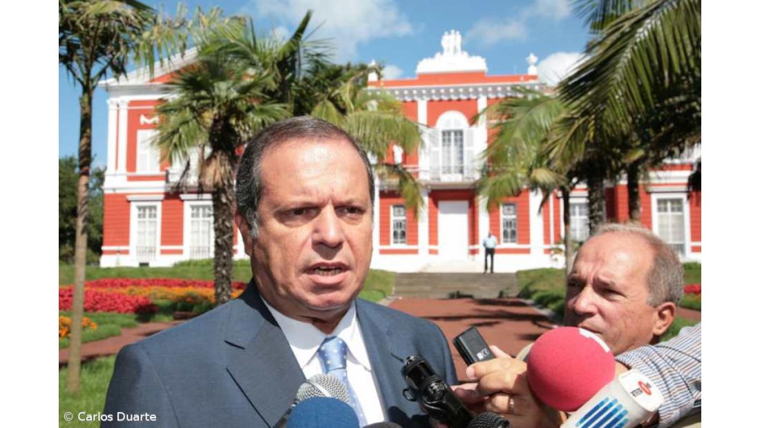 Governo regional implementa medidas para reduzir despesas