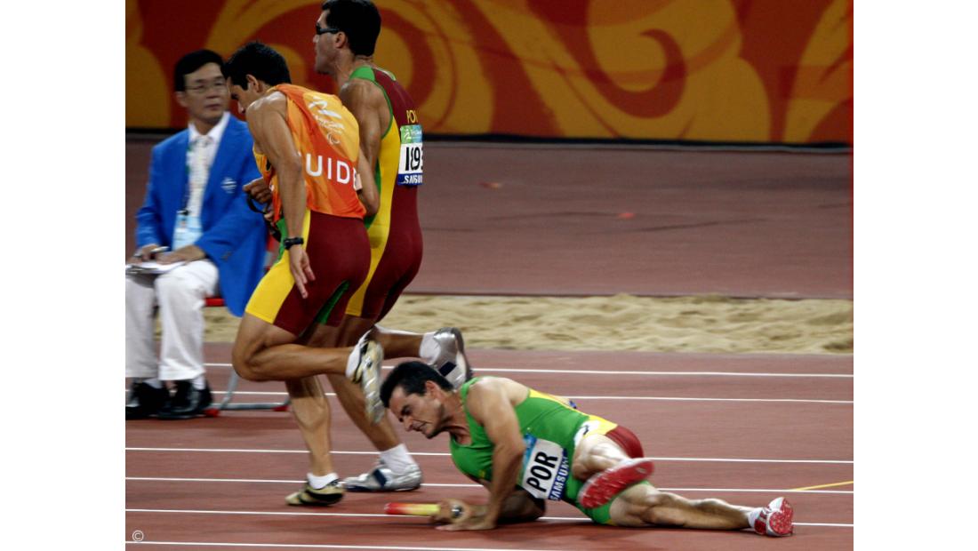 Estafeta portuguesa 4x100 metros desqualificada