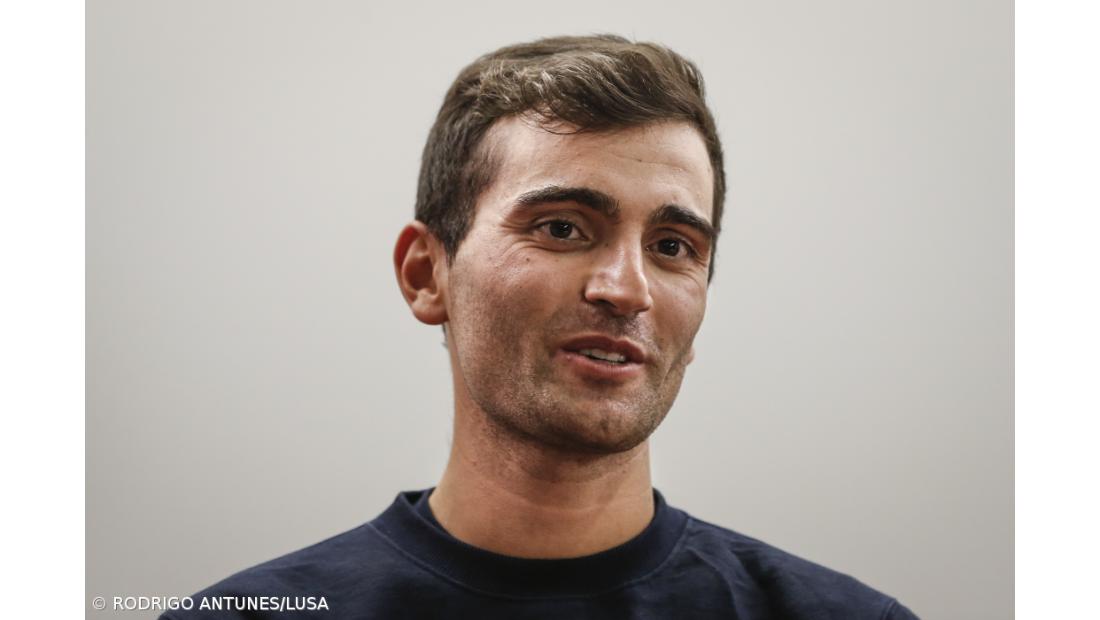 Ciclista Ruben Guerreiro vai representar a Movistar nas próximas três épocas