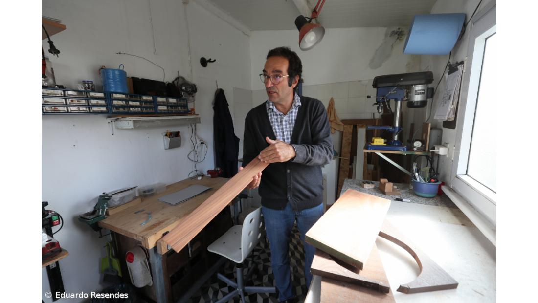 O professor que constrói guitarras elétricas nos tempos livres  – Imagem 6