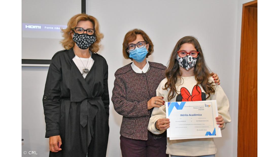 Autarquia de Lagoa entrega diplomas de mérito escolar – Imagem 2