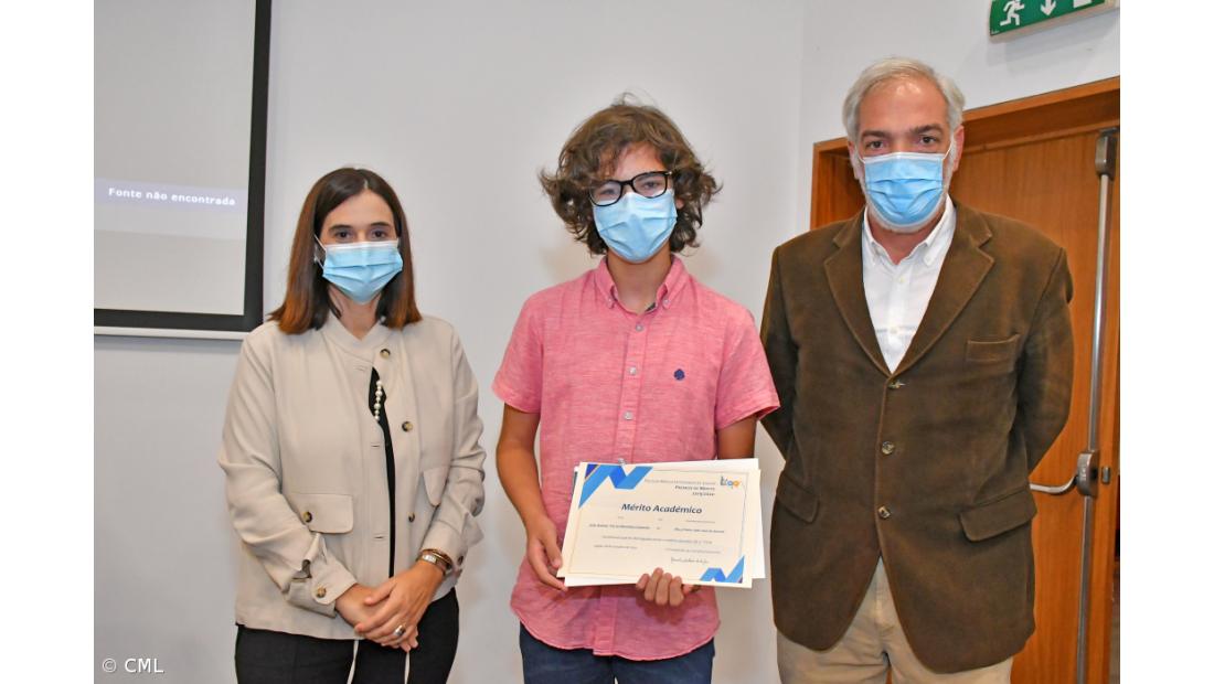 Autarquia de Lagoa entrega diplomas de mérito escolar – Imagem 3