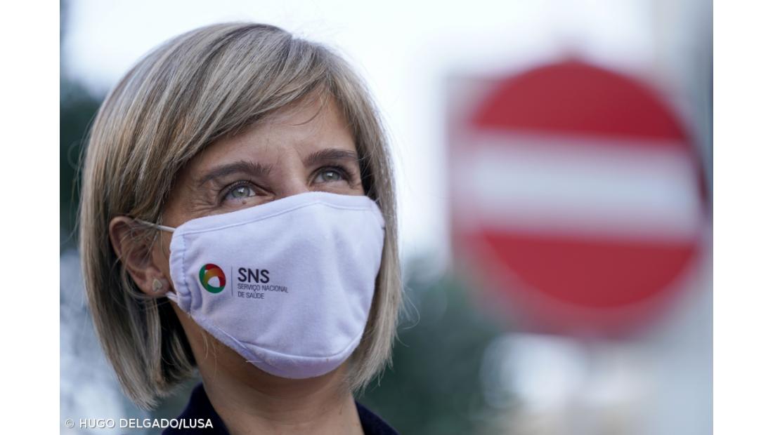 Arranque da vacinação por profissionais foi “escolha pragmática”