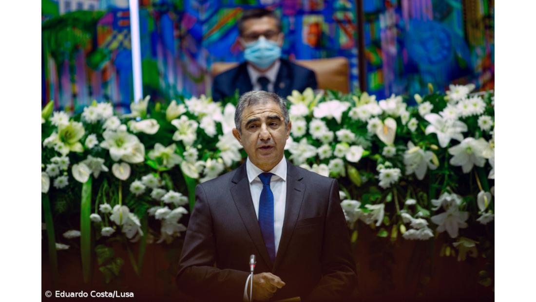 "Pluralidade do parlamento foi transposta para o executivo" 