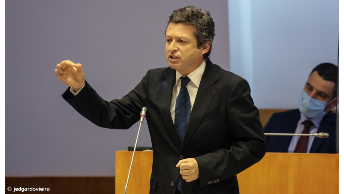 Secretário da Saúde responsabiliza ex-diretor regional por mortes em lar