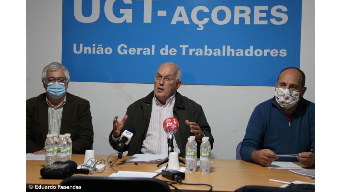 Governo dos Açores vai reduzir IVA em 50% em 2021 