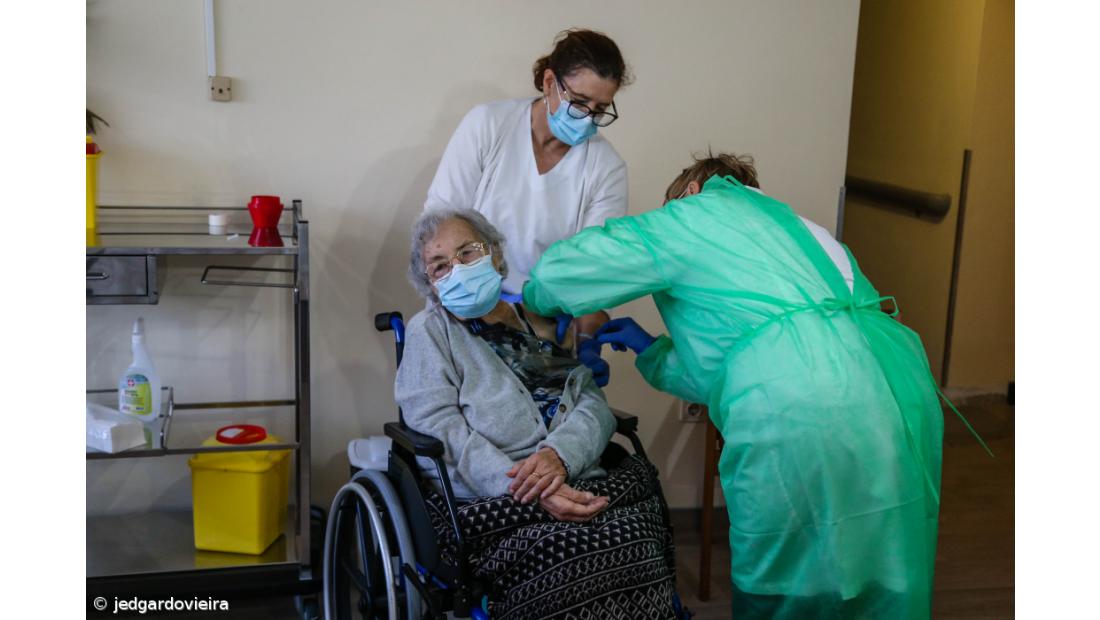 Vacina traz "alívio" a primeiro lar a recebê-la na ilha Terceira – Imagem 7