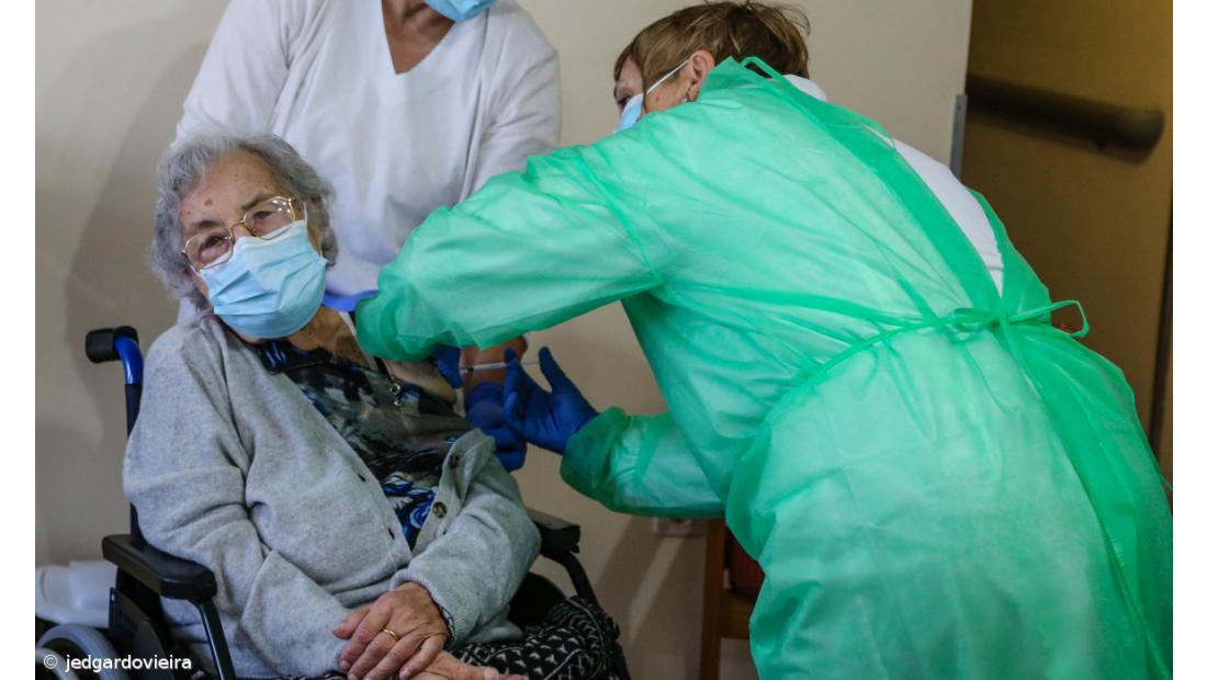 Vacina traz "alívio" a primeiro lar a recebê-la na ilha Terceira – Imagem 8