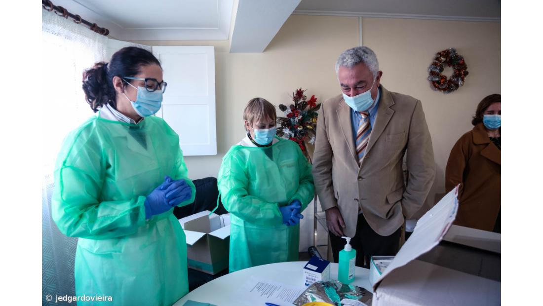 Vacina traz "alívio" a primeiro lar a recebê-la na ilha Terceira – Imagem 3