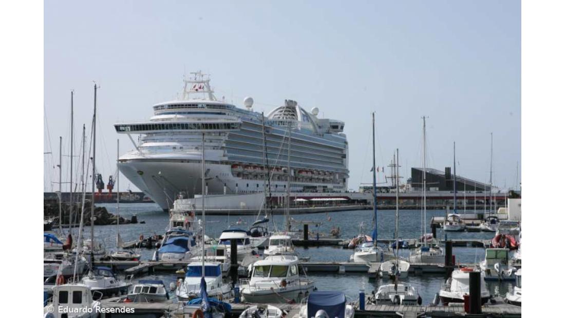 Comandante de navio elogia novo cais