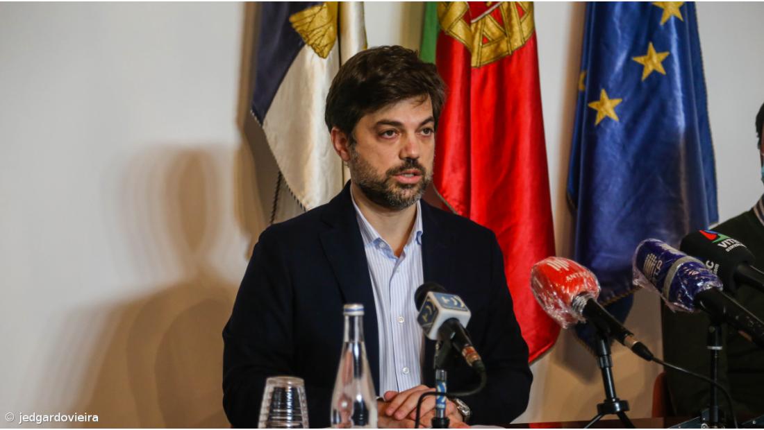 Governo dos Açores admite poder não cumprir prazo de 1.ª fase de vacinação