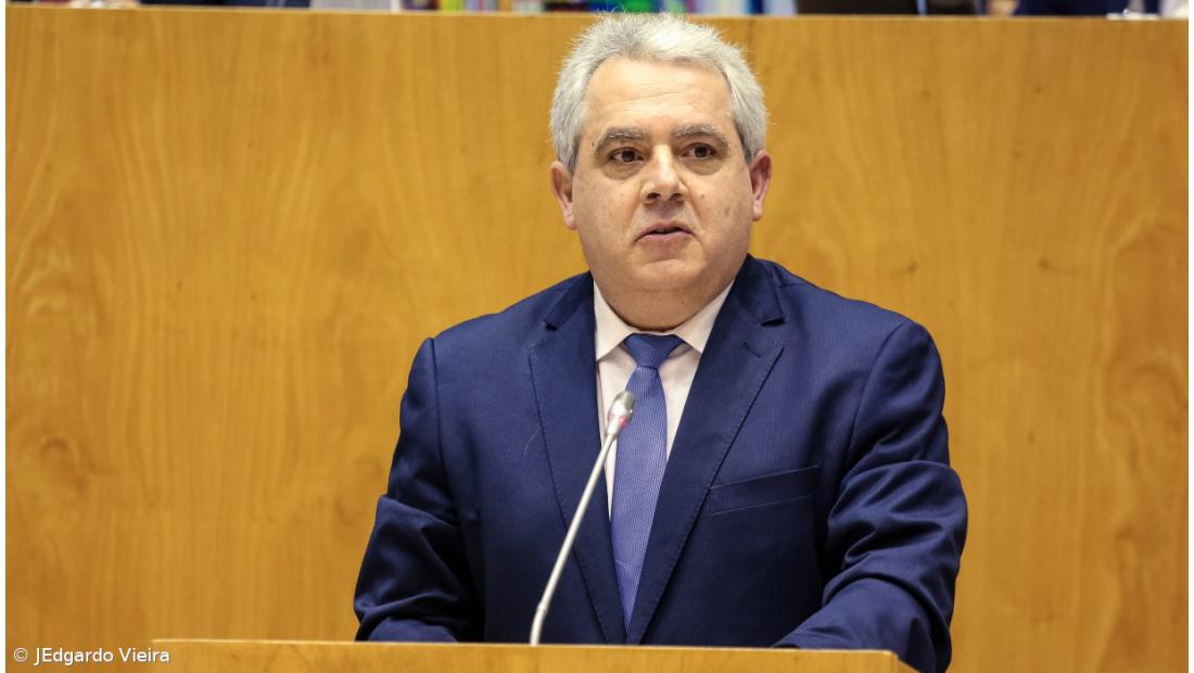 PS/Açores acusa Governo Regional de aumentar dívida "ficticiamente"