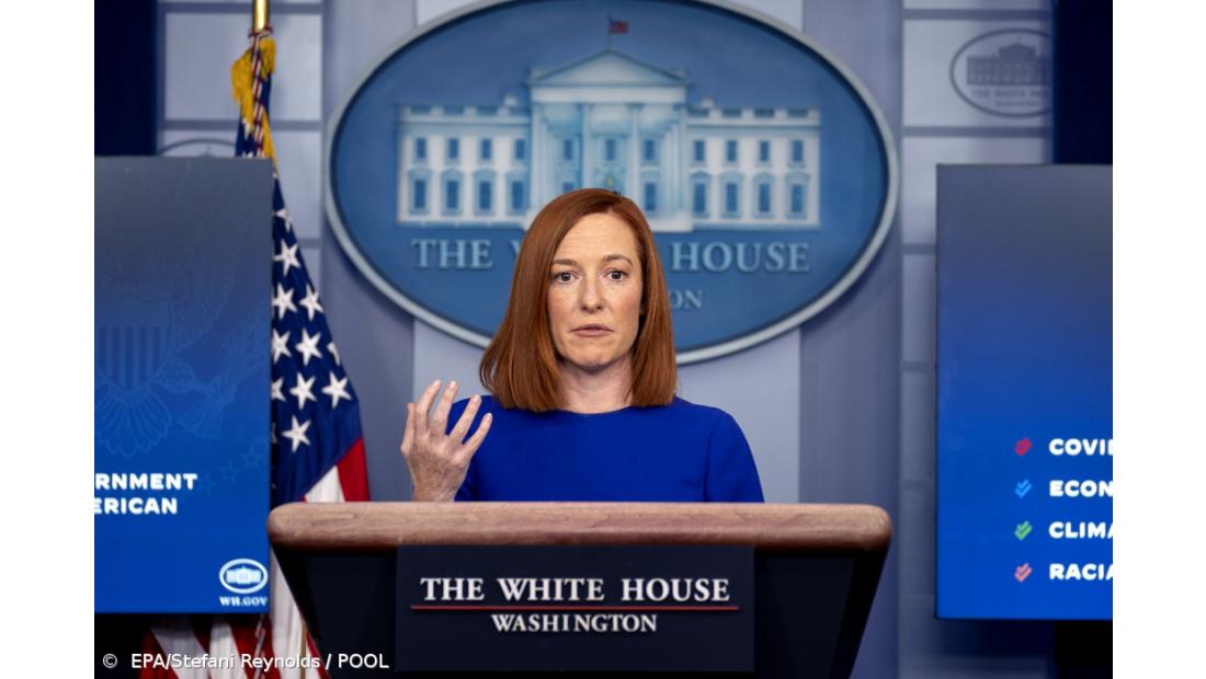 Nova porta-voz da Casa Branca com tom diferente da era Trump, expressa respeito pela imprensa