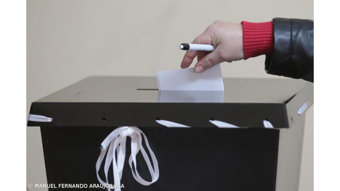 Aprovada proposta de Rangel para diretas em 27 de novembro