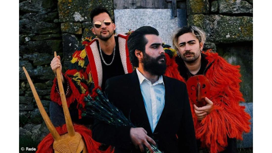 (Vira e volta a) Saudade