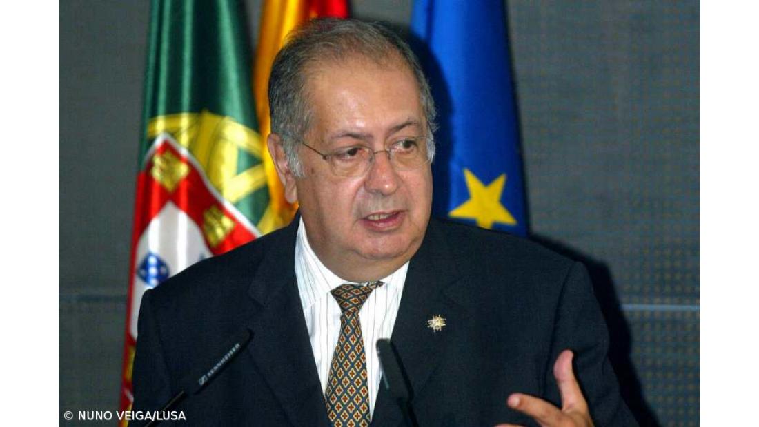 Jaime Gama transmite apelo de Cavaco para "contenção" dos partidos 