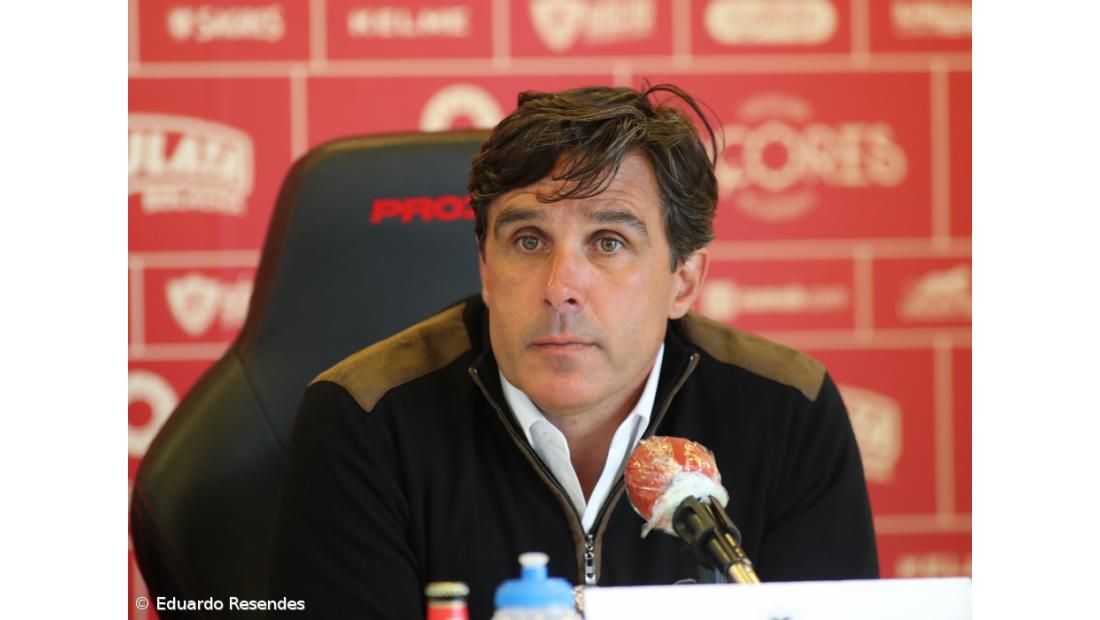 Treinador do Santa Clara quer carimbar "principal objetivo" frente ao Nacional