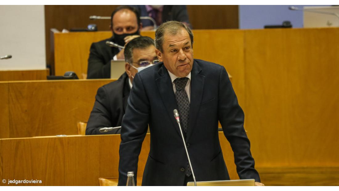 IL no parlamento açoriano ameaça votar contra orçamento e rasgar acordo com PSD