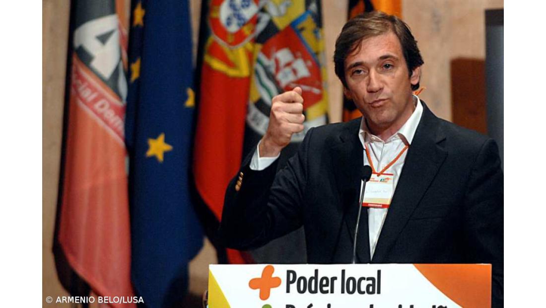 Passos Coelho diz que autonomias "maduras" são "orgulho" para o país e devem ser aprofundadas 