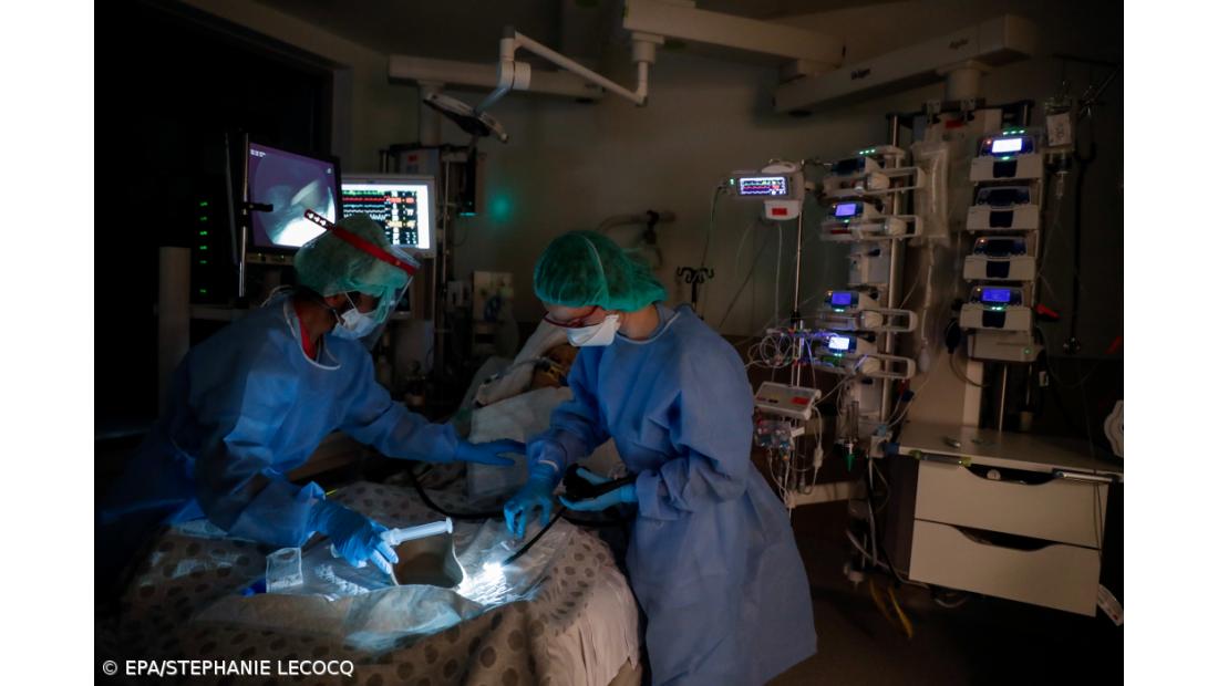 Portugal com cinco mortes e 373 novos casos nas últimas 24 horas 