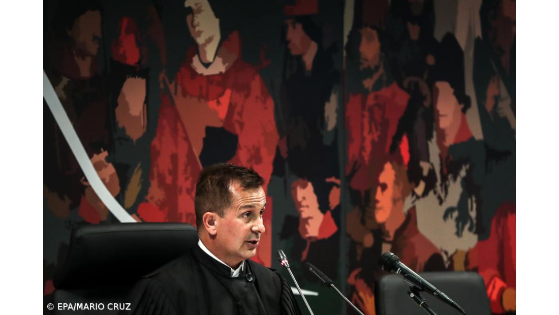 Juiz considera que prescreveu crime de corrupção de Sócrates e Salgado