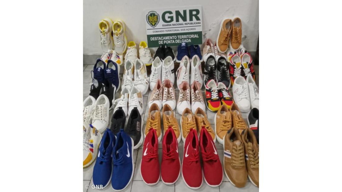 Apreensão de 29 artigos contrafeitos em Ponta Delgada