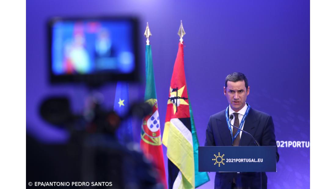 João Galamba ministro das Infraestruturas e Marina Gonçalves ministra da Habitação