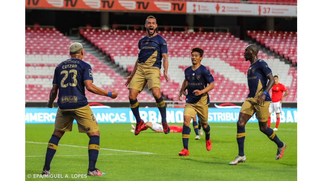 Santa Clara licenciado para as provas da UEFA