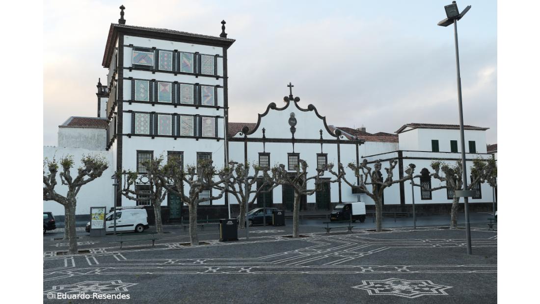 Santuário do Santo Cristo e fiéis oferecem dois ventiladores 