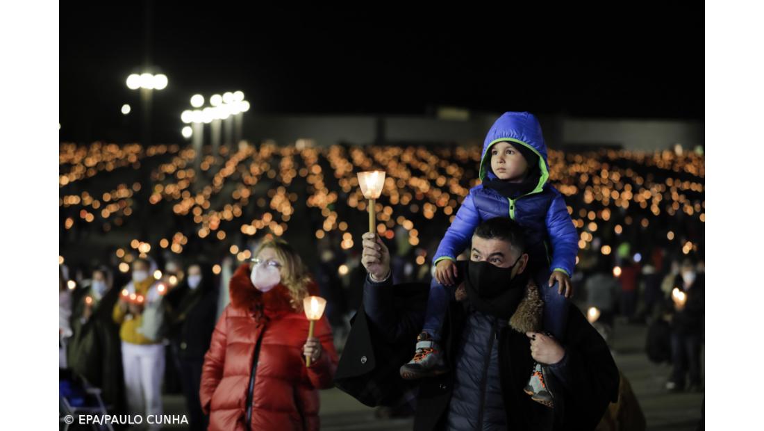Papa diz aos peregrinos de Fátima que é momento de pedir pelo mundo inteiro