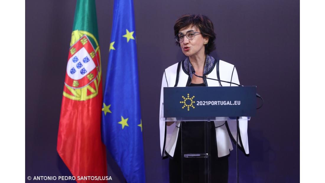 Ministra quer reforma “cirúrgica” da PAC e espera "grande acordo" 