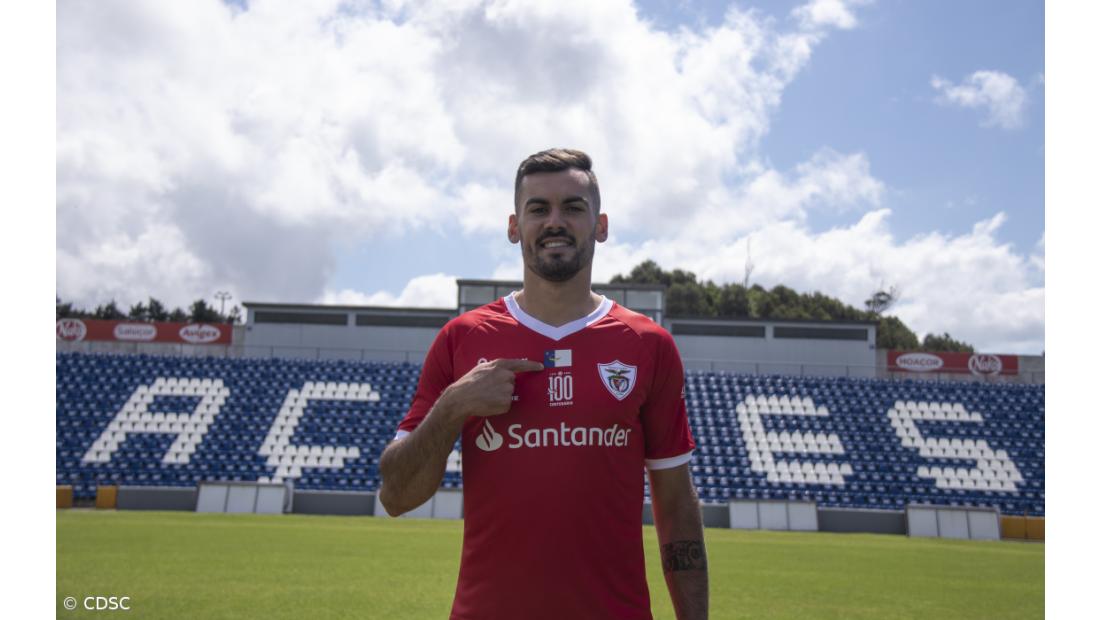 Defesa Paulo Henrique, ex-Penafiel, regressa ao Santa Clara
