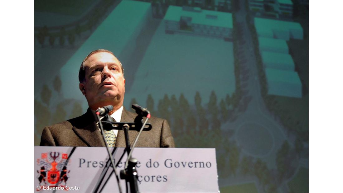 Convite de César para jantar provoca surpresa no PSD  